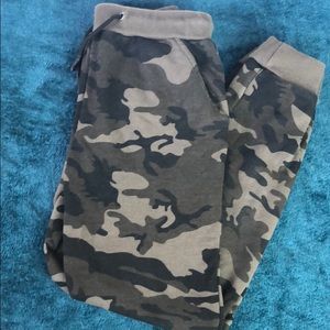 Boys camo sweats with pockets and cuffed legs